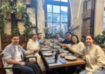 精密金型射出成形の技術ディレクターが東ヨーロッパの顧客を訪問