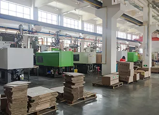 射出インサート成形 射出インサート成形