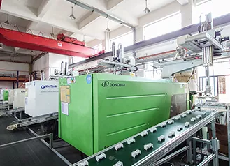 プラスチックの金型 生産設備 メーカー 写真 プラスチックの金型 生産設備 メーカー 写真